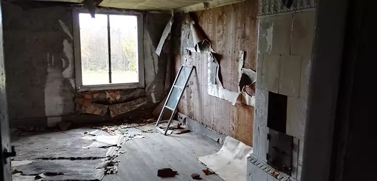 Why Selling a Distressed House Through Traditional Methods Fails in Dallas